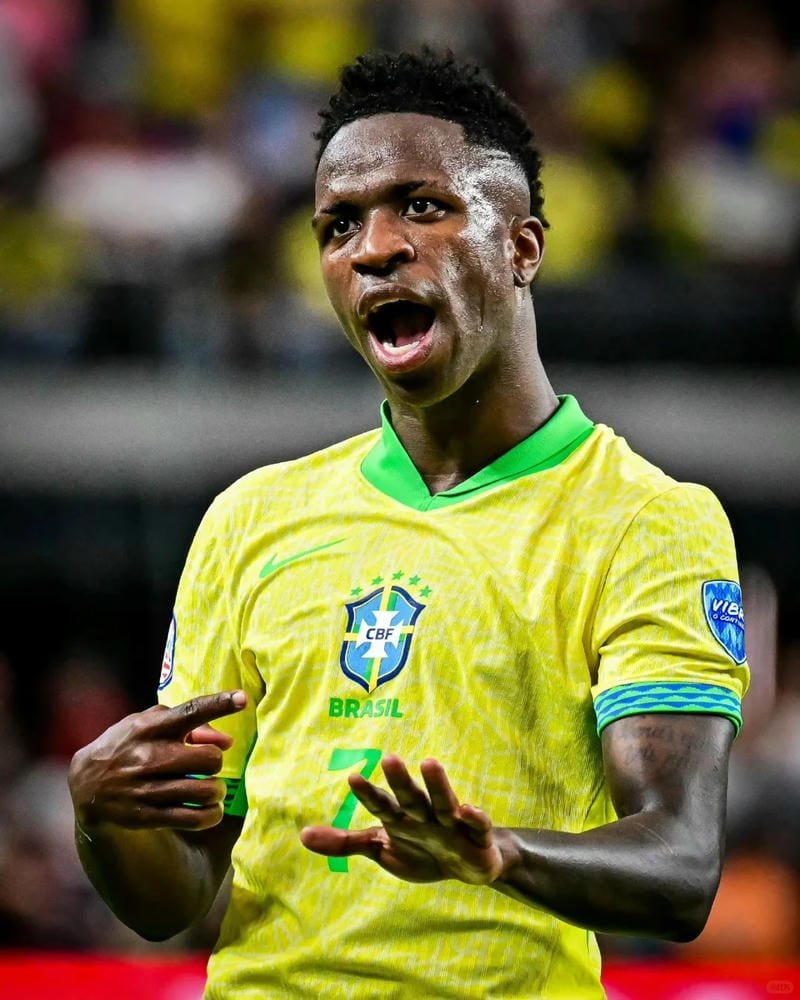 ảnh Vinicius Junior nụ cười rạng rỡ