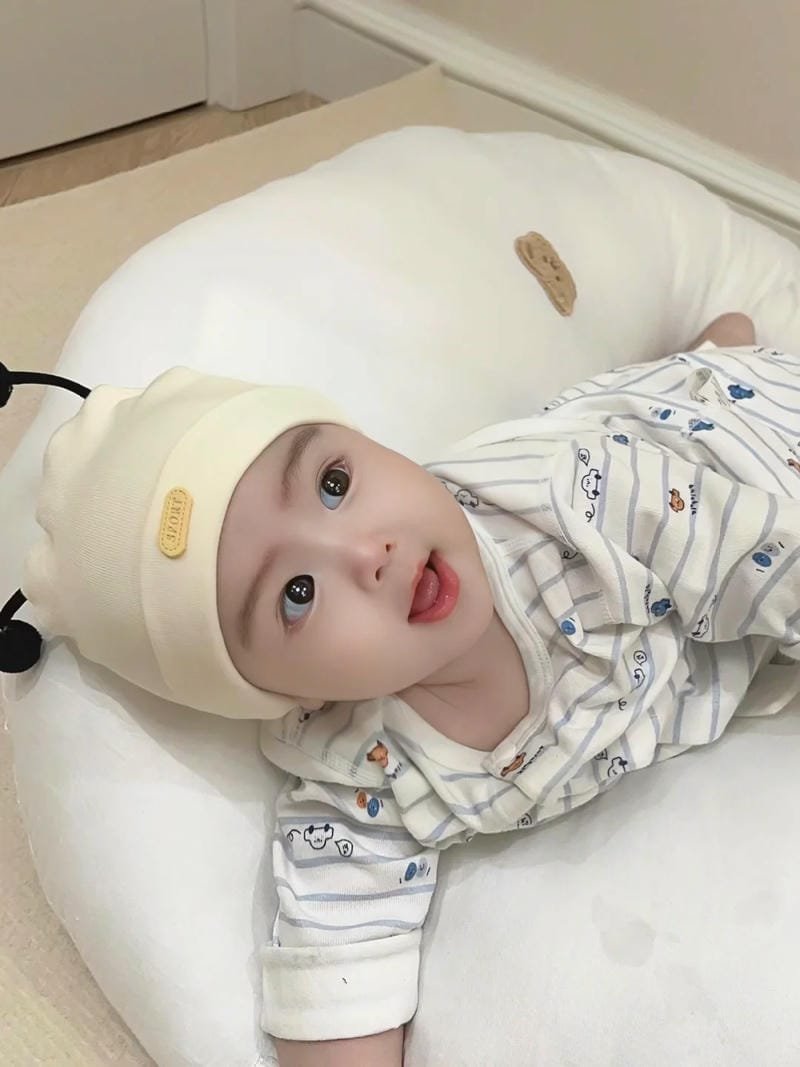 ảnh bé trai đáng yêu nhìn là mê