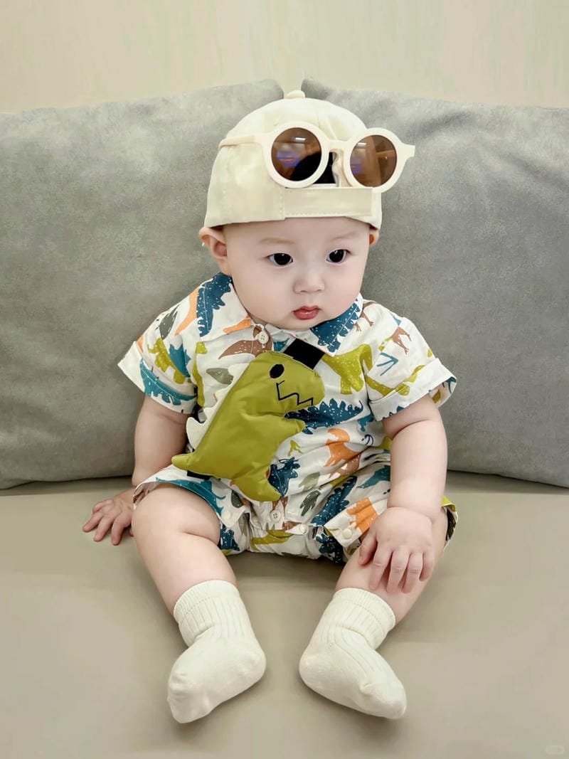 ảnh bé trai đáng yêu như thiên thần