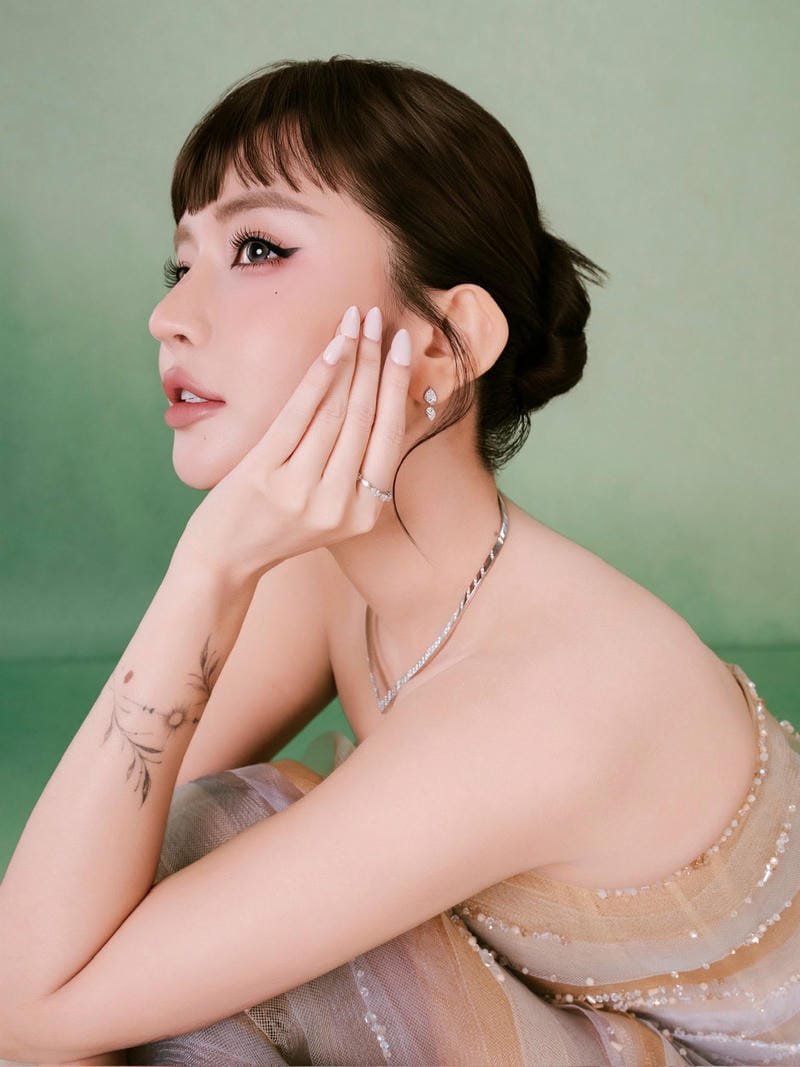 ảnh bích phương sexy nhan sắc quyến rũ khó rời mắt