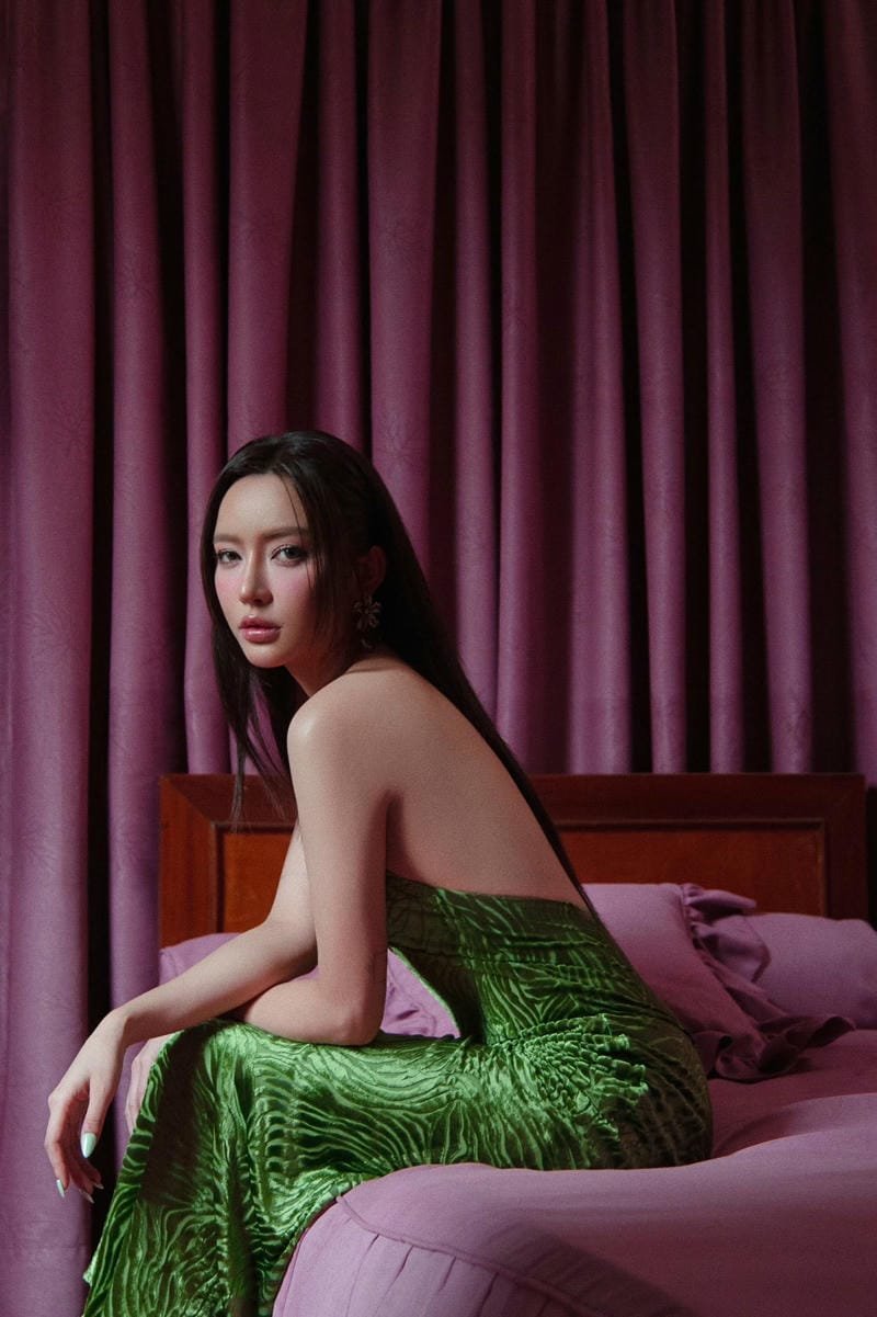 ảnh bích phương sexy tạo dáng cực cuốn