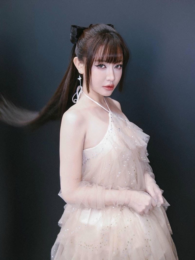 ảnh bích phương sexy thần thái cực đỉnh
