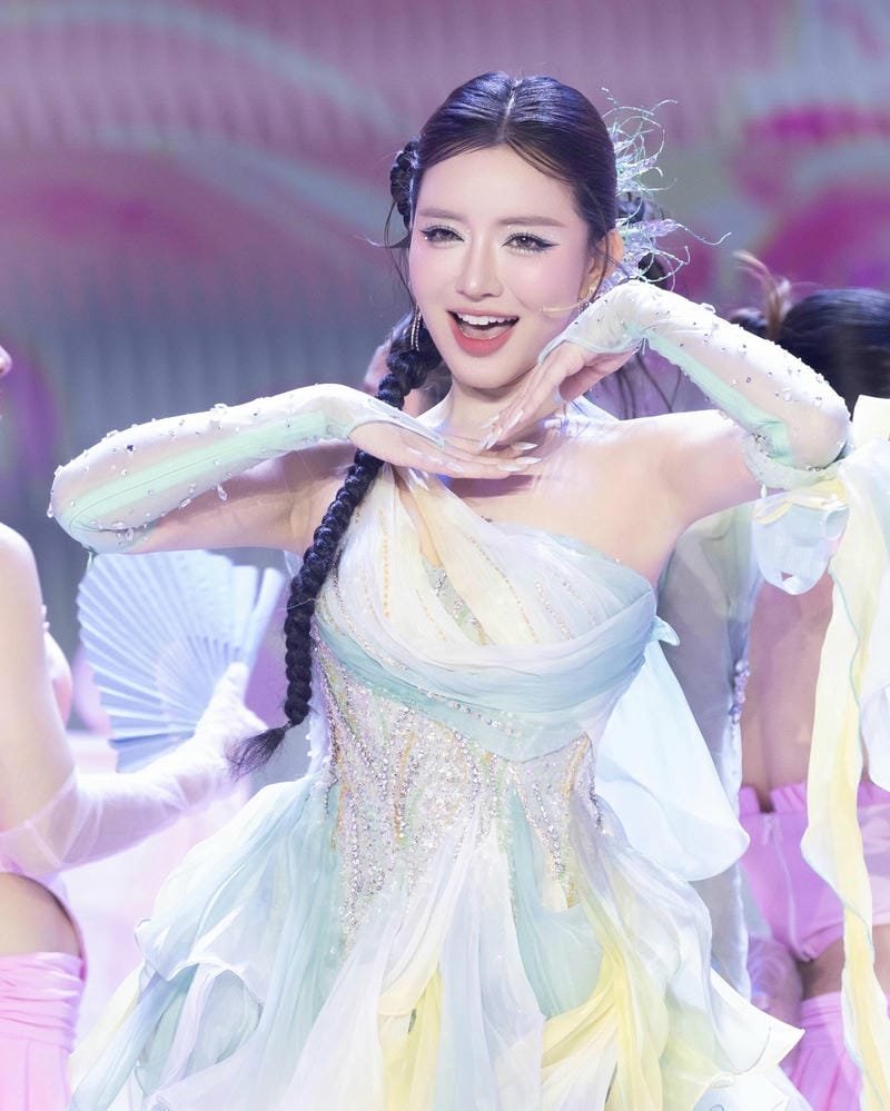 ảnh bích phương sexy visual nổi bật khó cưỡng