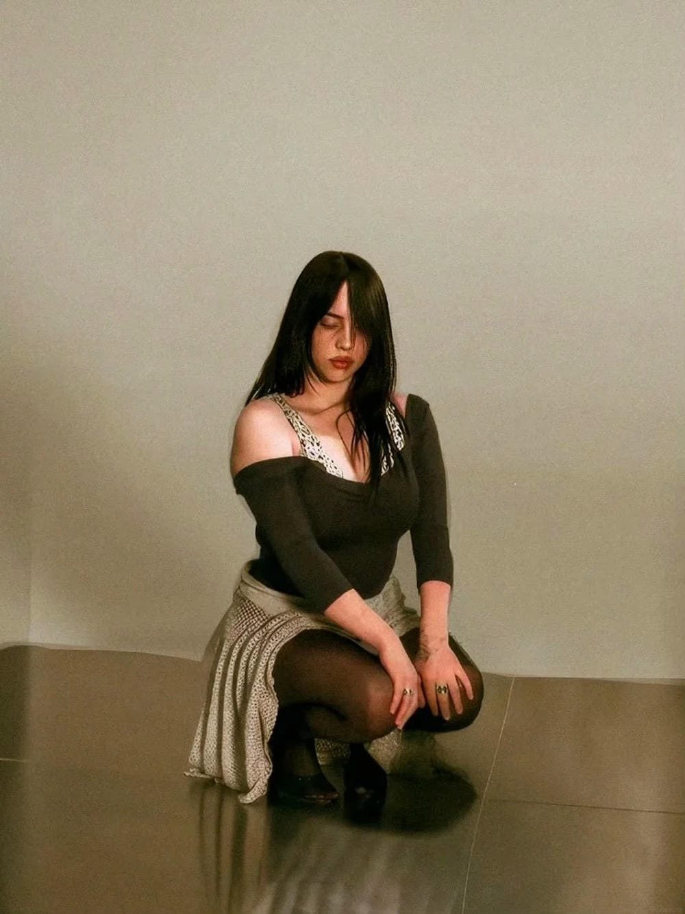 ảnh billie eilish sexy khoảnh khắc đầy cuốn hút ảnh billie eilish sexy khoảnh khắc đầy cuốn hút