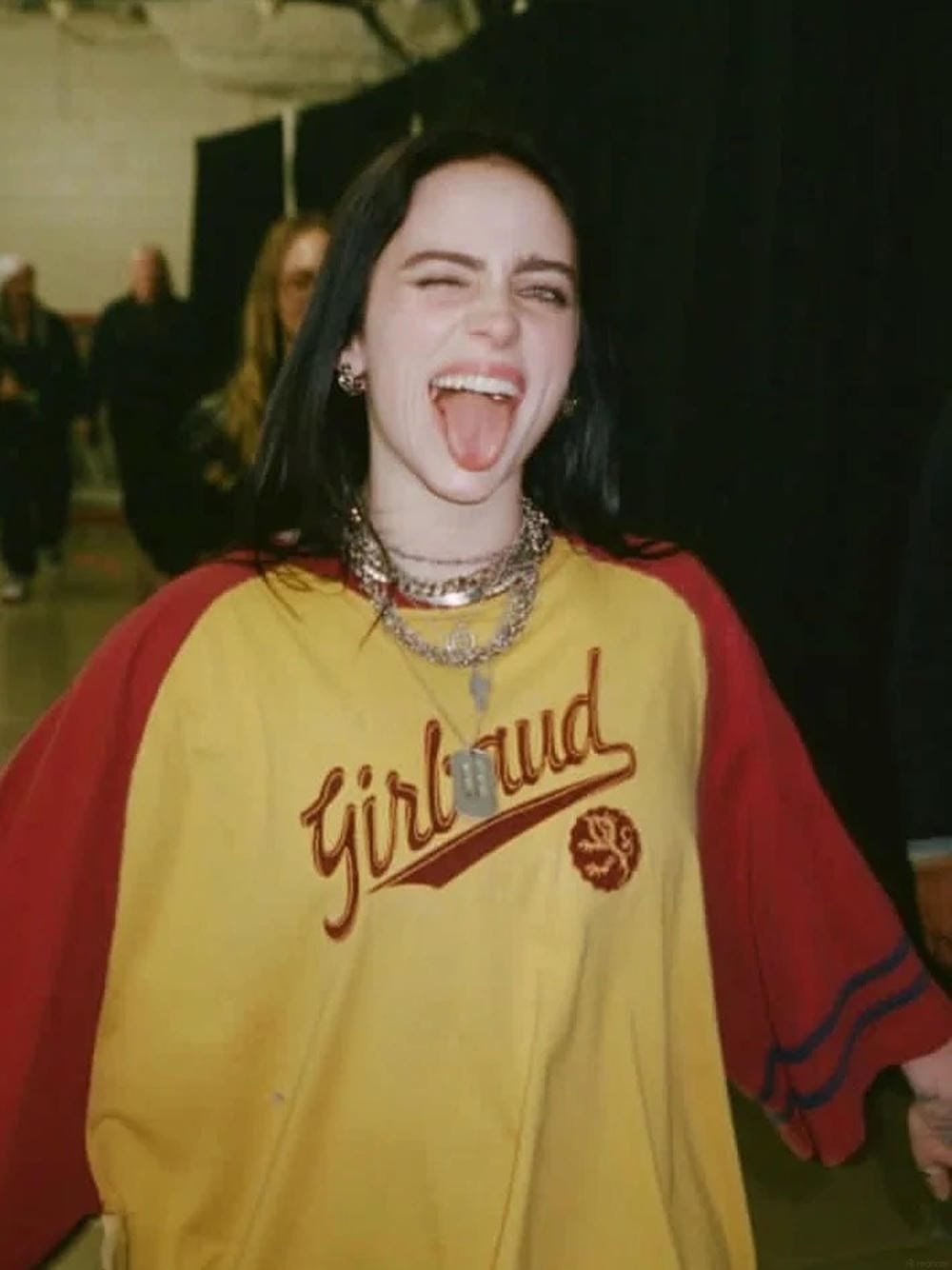 ảnh billie eilish sexy nổi bật trên sân khấu ảnh billie eilish sexy nổi bật trên sân khấu