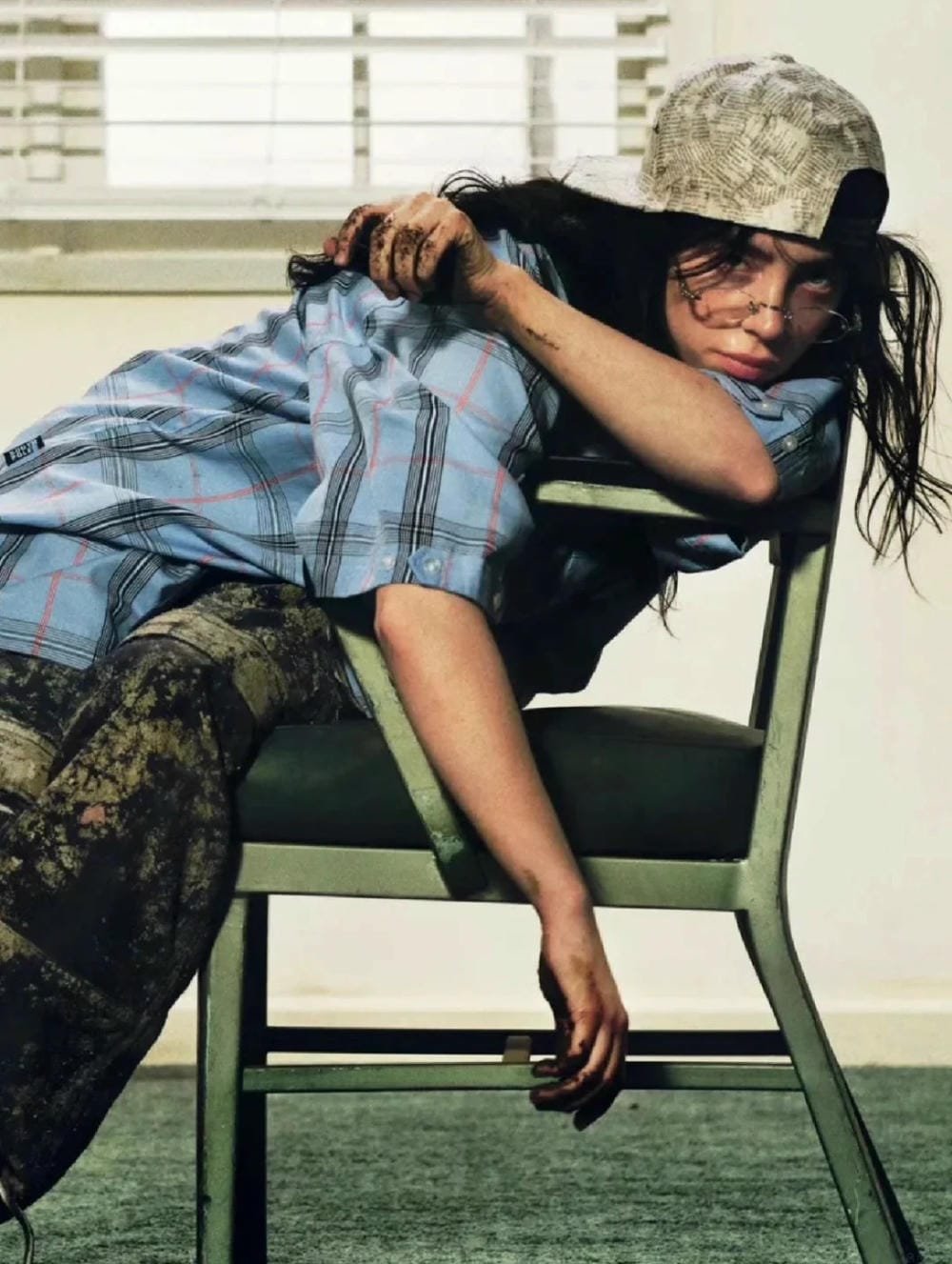 ảnh billie eilish sexy thần thái đầy sức hút ảnh billie eilish sexy thần thái đầy sức hút