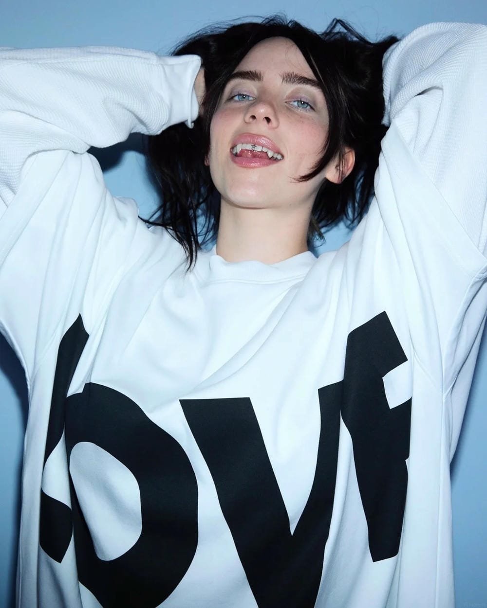 ảnh billie eilish sexy thần thái lạnh lùng ảnh billie eilish sexy thần thái lạnh lùng