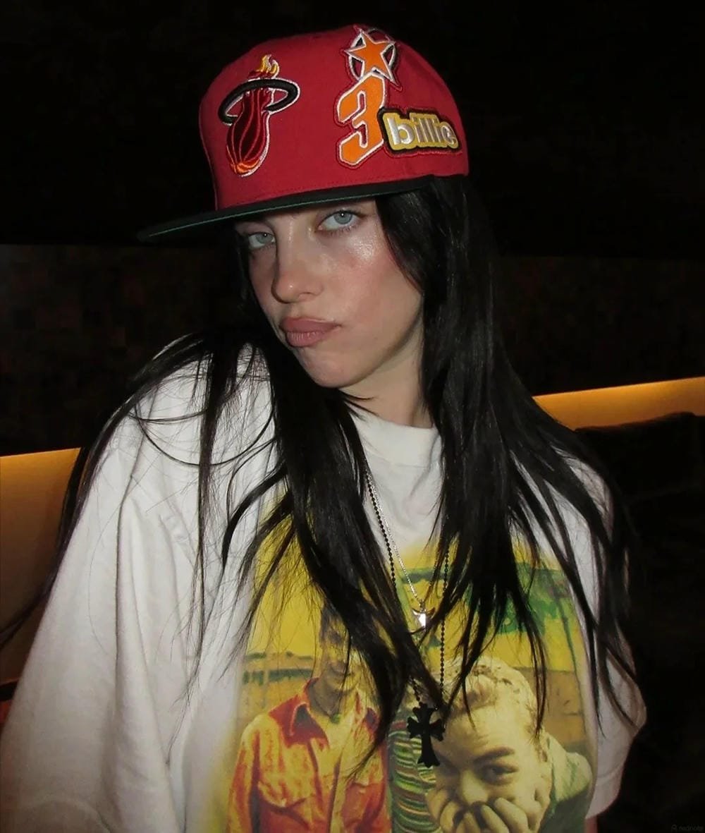 ảnh billie eilish sexy vẻ đẹp cá tính ảnh billie eilish sexy vẻ đẹp cá tính