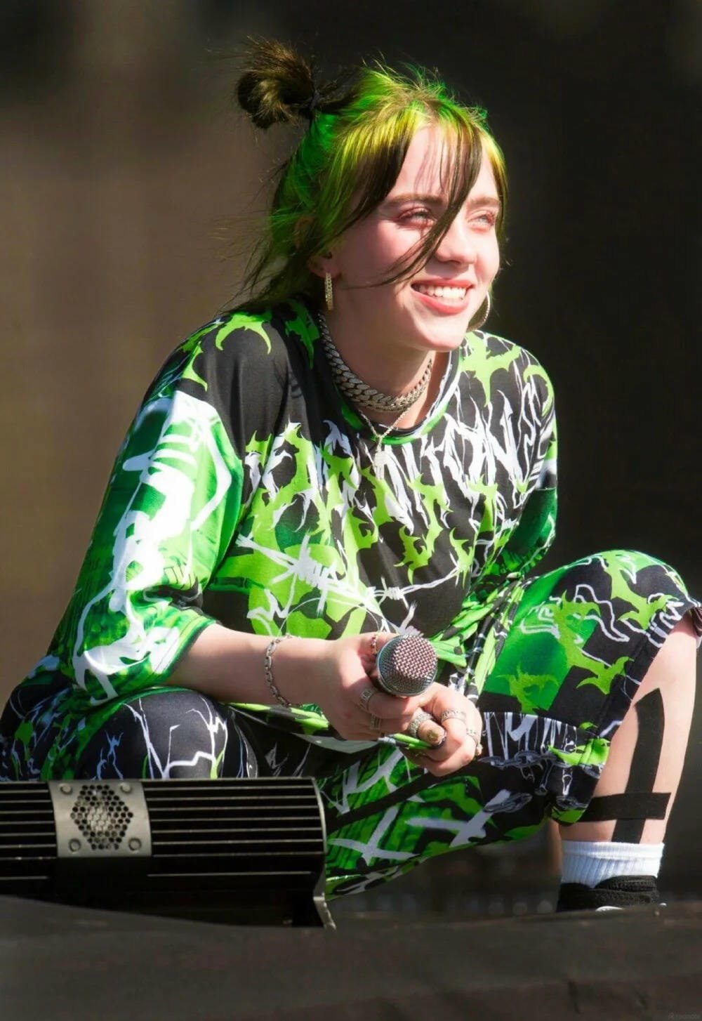 ảnh billie eilish sexy visual khiến fan mê mẩn ảnh billie eilish sexy visual khiến fan mê mẩn