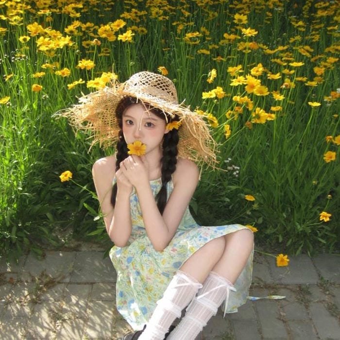 ảnh cute nữ phong cách hiện đại