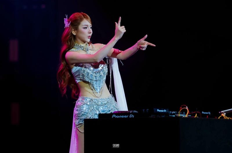 ảnh dj mie sexy thần thái không thể rời mắt
