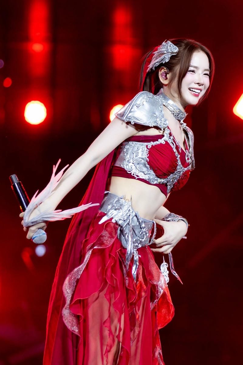 ảnh dj mie sexy thần thái sang chảnh