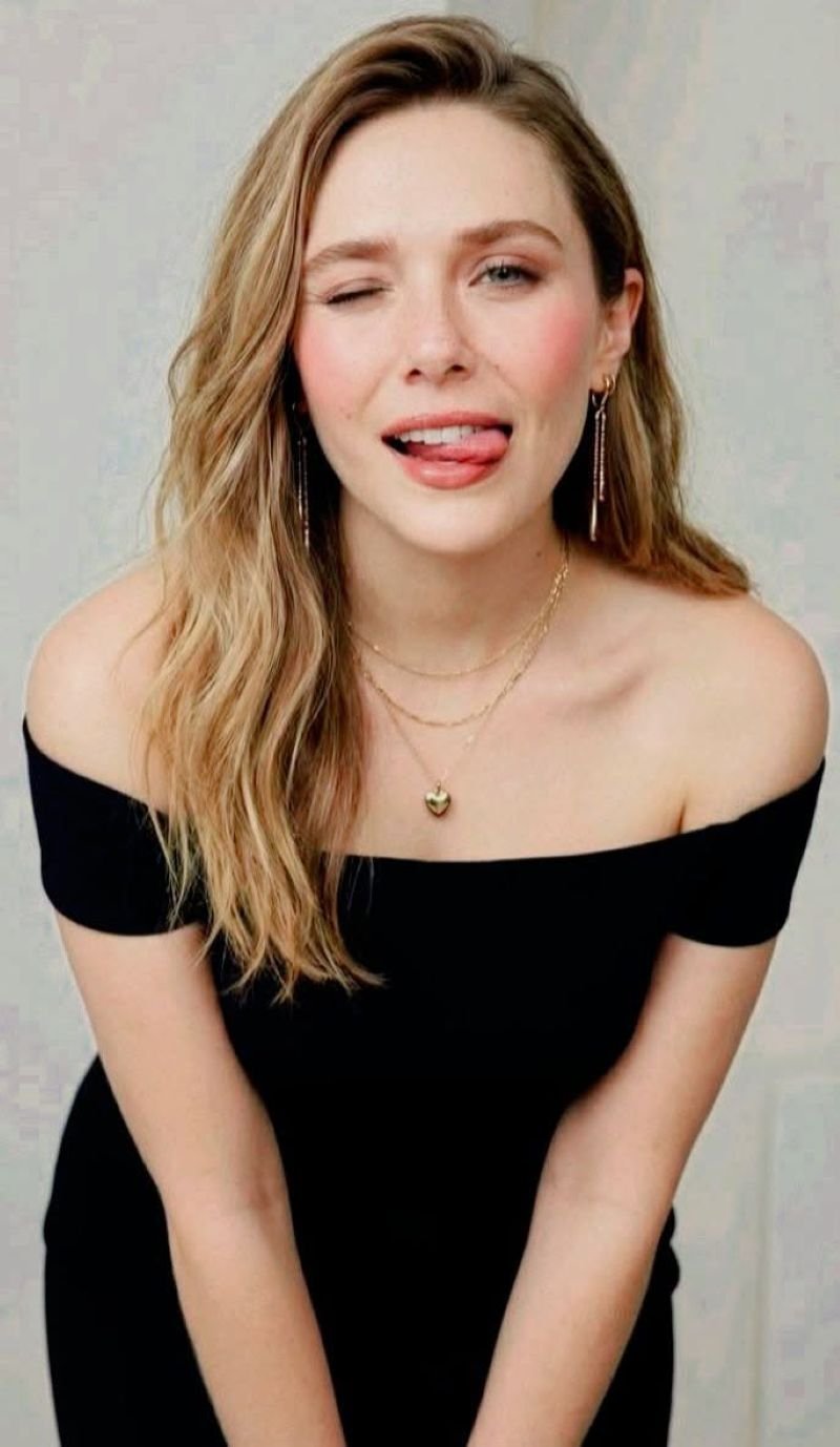 ảnh elizabeth olsen sexy vẻ đẹp nổi bật