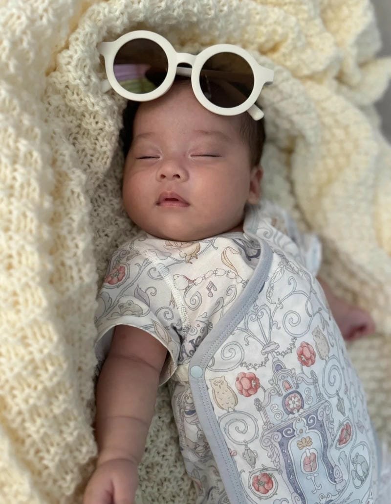 ảnh em bé bụ bẫm nhìn cực yêu