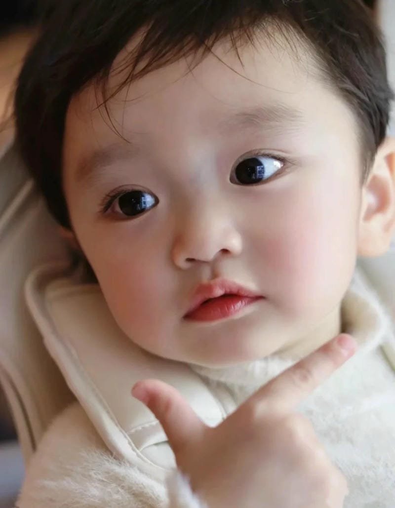 ảnh em bé cute siêu đáng yêu