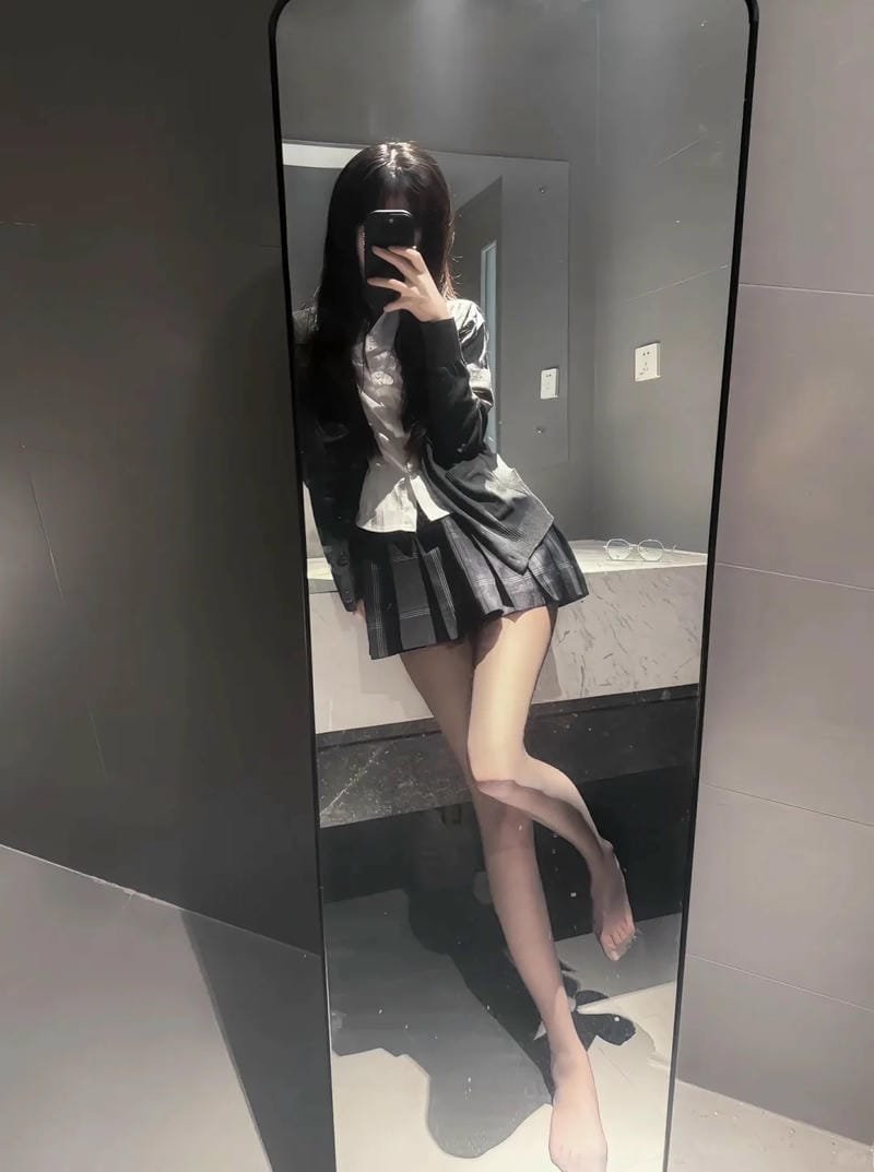 ảnh gái xinh mặc váy ngắn phong cách ảnh gái xinh mặc váy ngắn phong cách