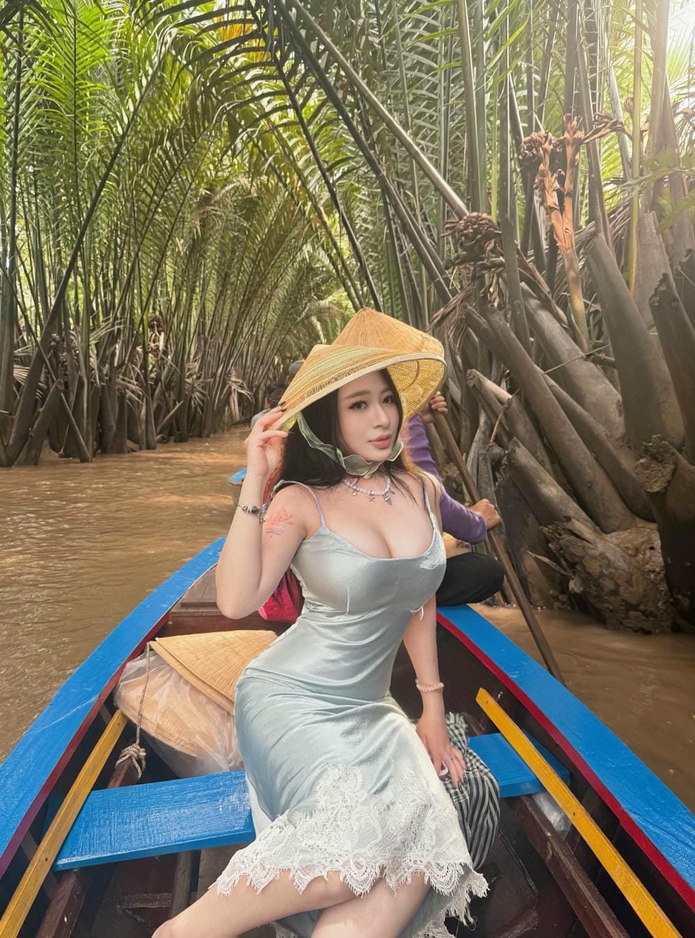 ảnh gái xinh tiktok phong cách trẻ ảnh gái xinh tiktok phong cách trẻ