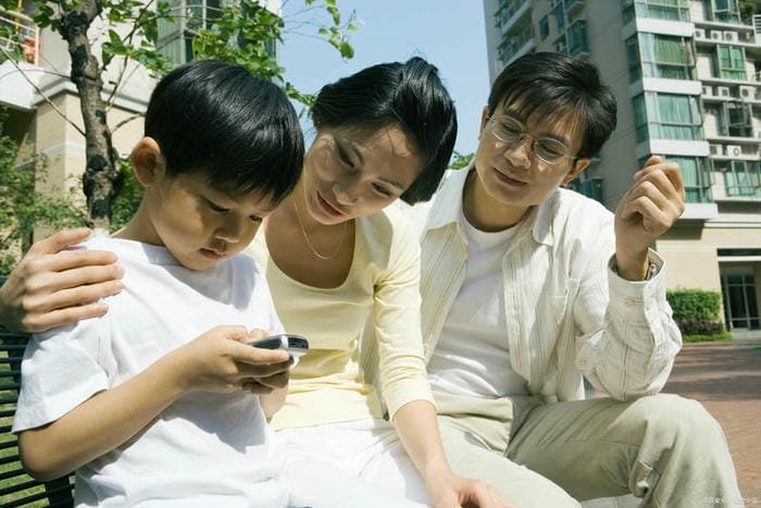 ảnh gia đình cùng nhau đi chơi ảnh gia đình cùng nhau đi chơi
