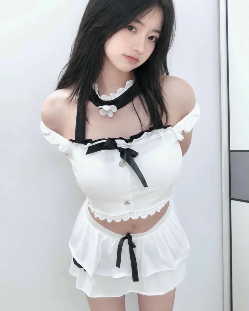 ảnh hầu gái sexy quyến rũ đầy cuốn hút