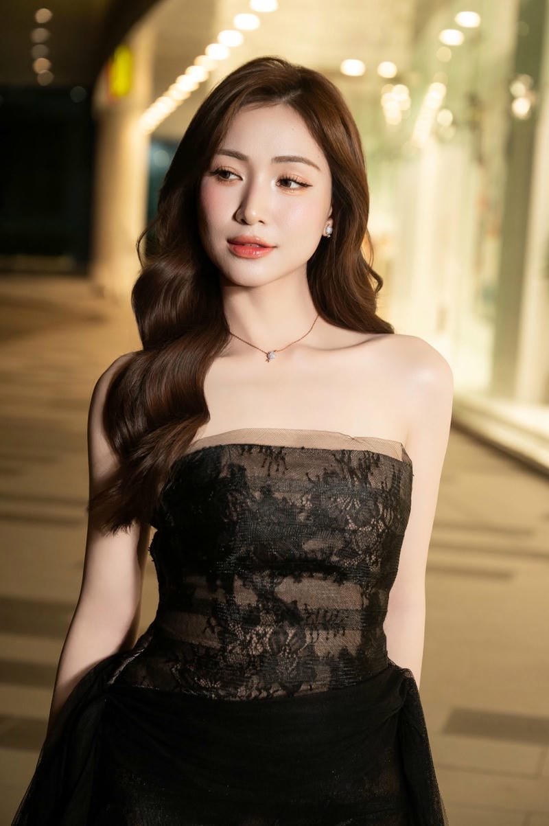 ảnh hòa minzy sexy phong cách thời thượng