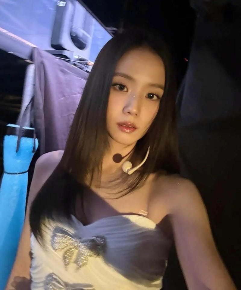 ảnh jisoo sexy khí chất sang chảnh cuốn hút