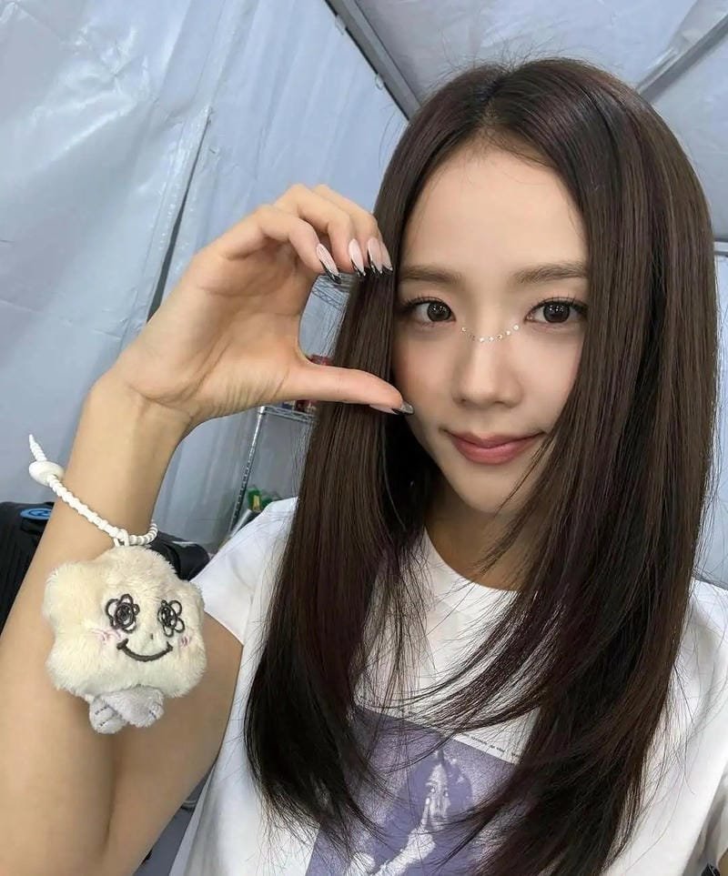 ảnh jisoo sexy nổi bật với thần thái