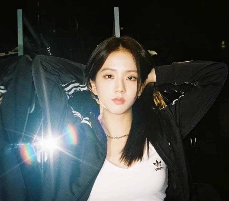 ảnh jisoo sexy thần thái khiến fan mê