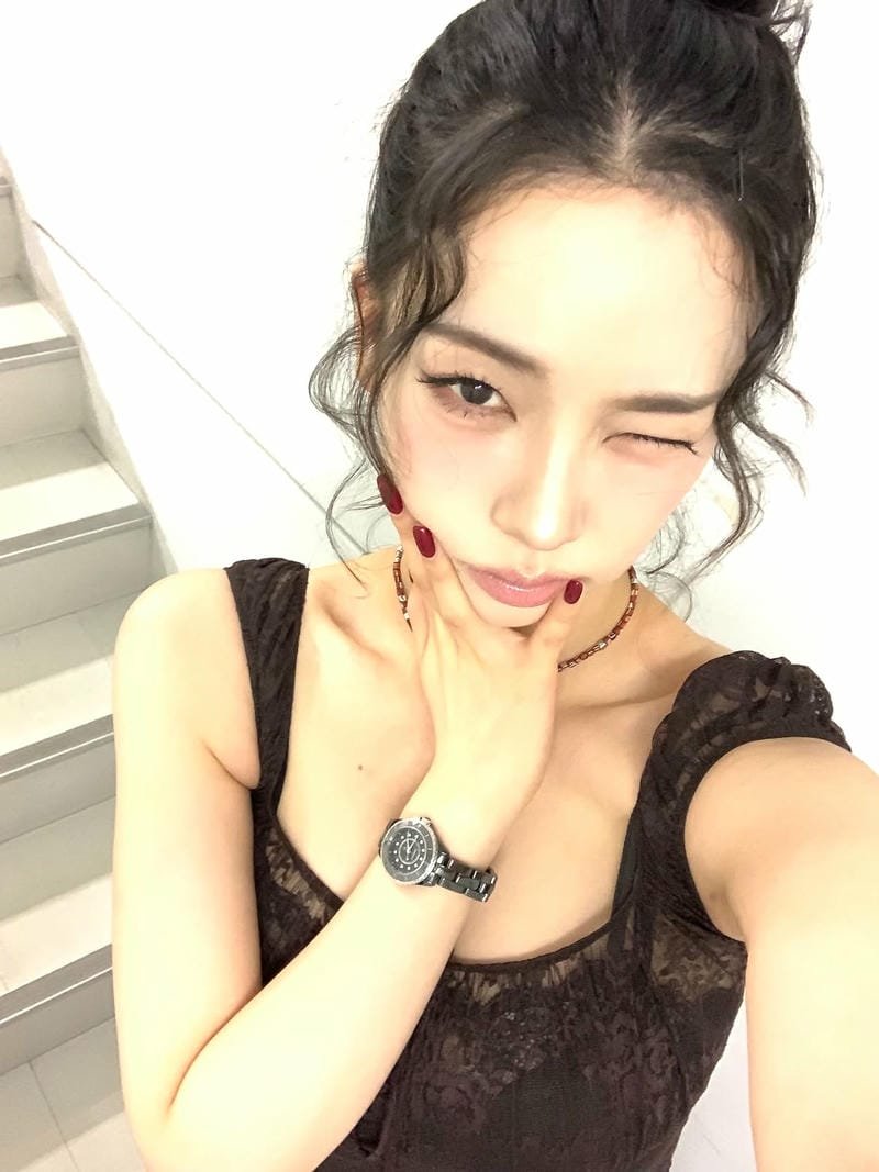 ảnh karina sexy phong cách đầy cá tính