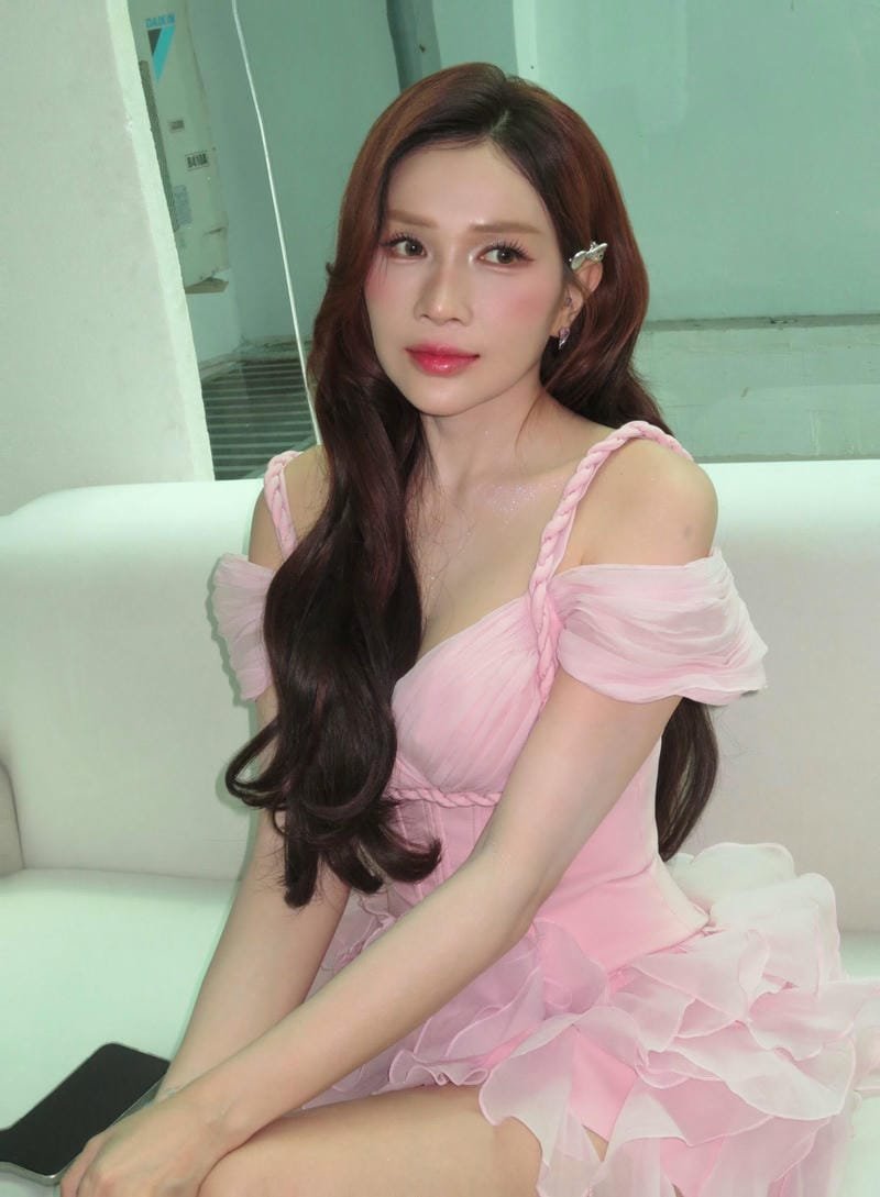 ảnh khả như sexy phong cách đầy cá tính