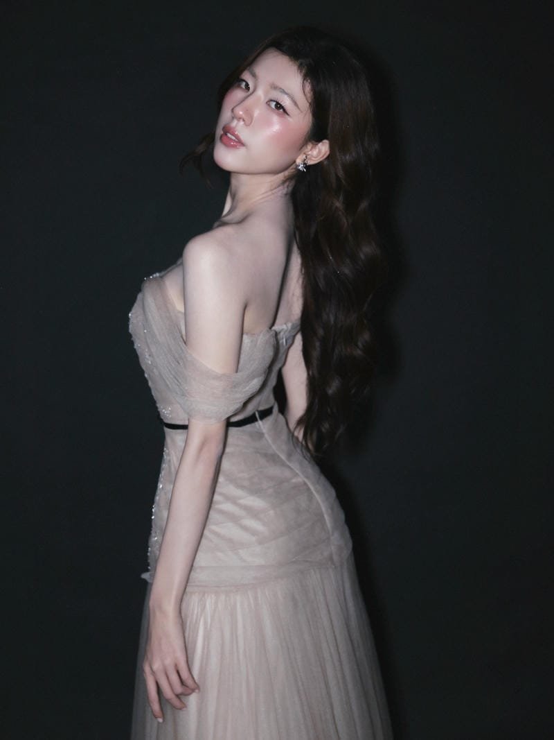 ảnh lamoon sexy góc chụp đầy ấn tượng