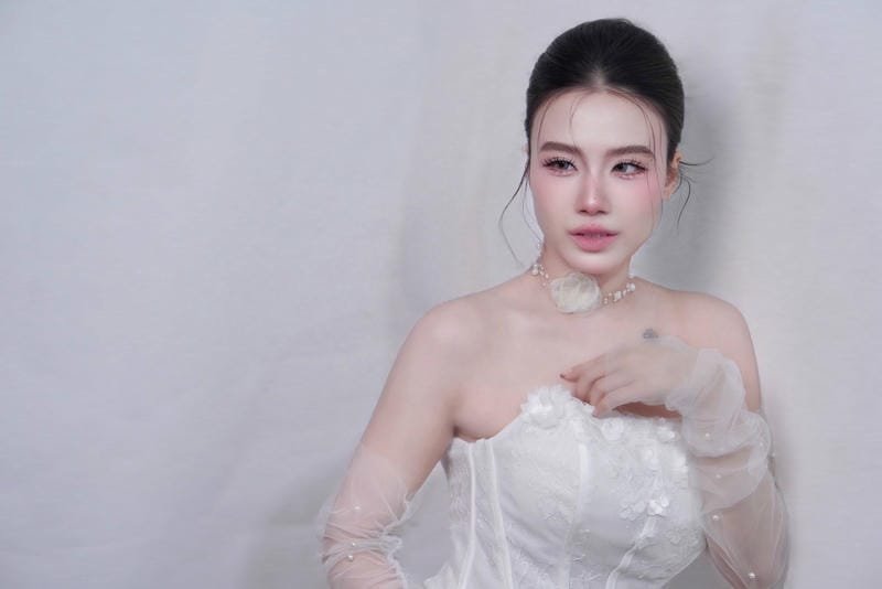 ảnh linh miu sexy diện mạo cực nổi bật