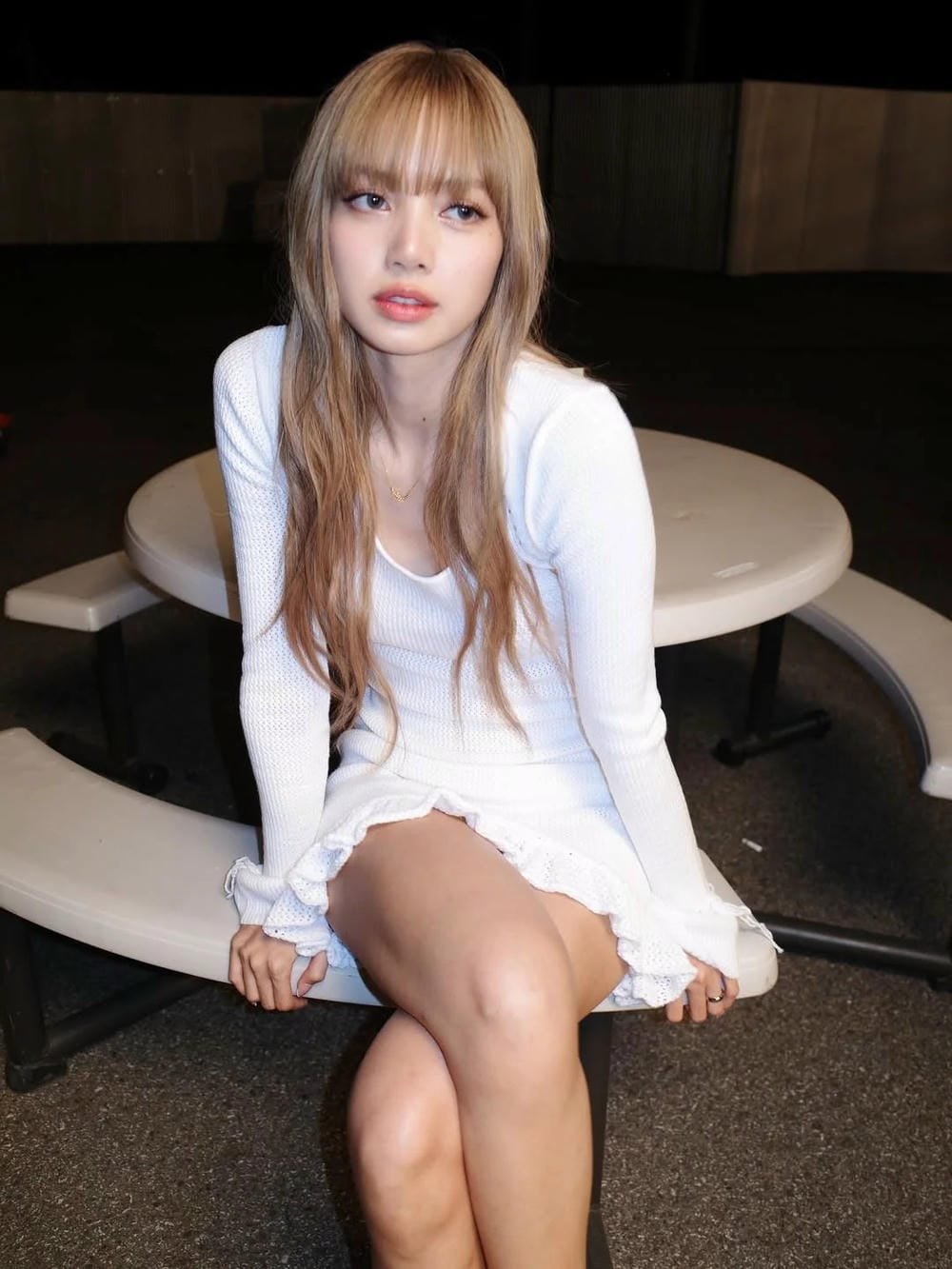 ảnh lisa sexy khoe thần thái