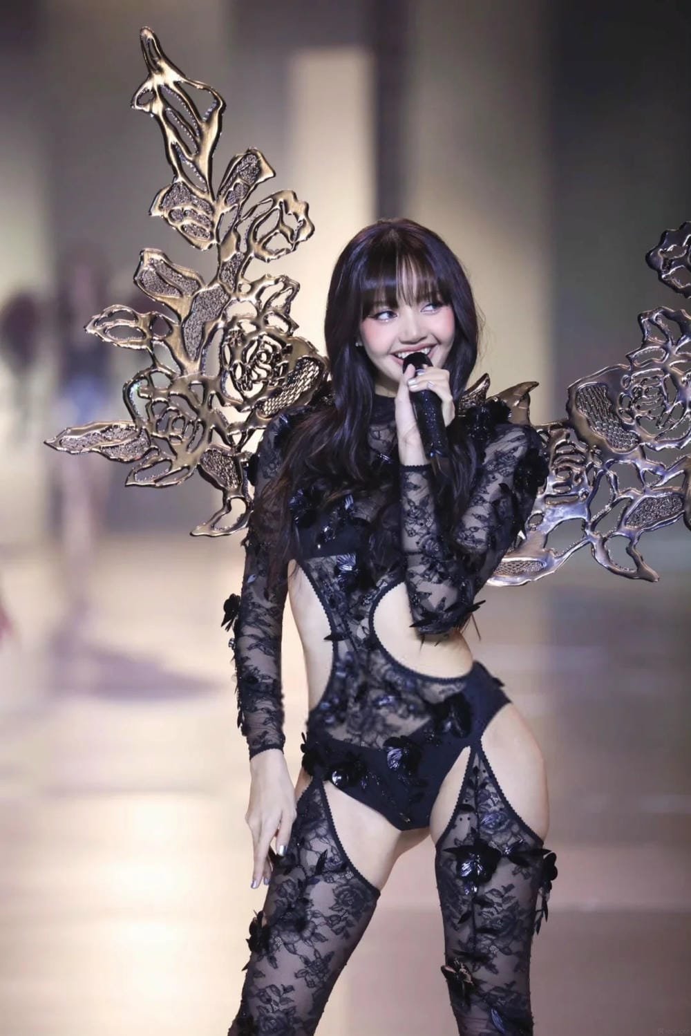 ảnh lisa sexy visual đẹp ngất ngây