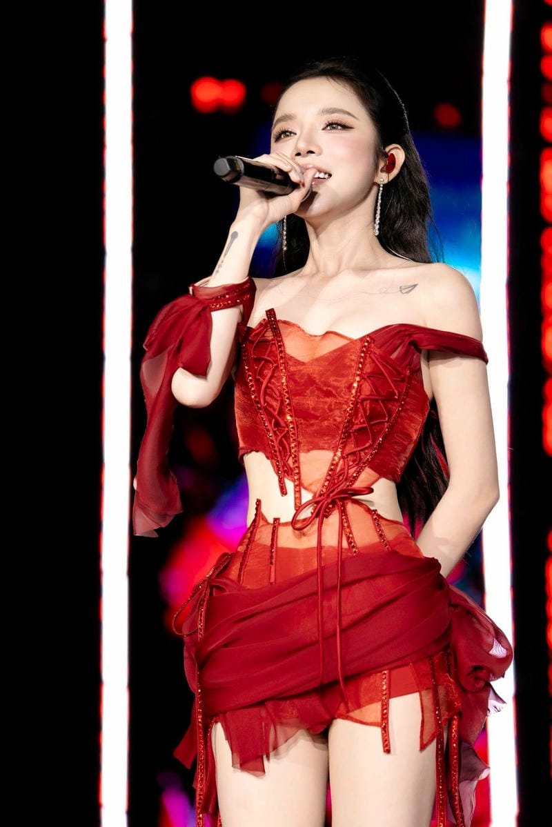 ảnh lyly sexy khoảnh khắc đầy quyến rũ