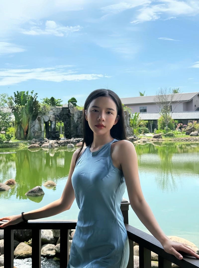 ảnh lyly sexy khoe thần thái cực đỉnh