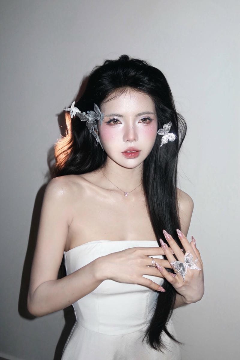 ảnh mai dora sexy phong cách nóng bỏng