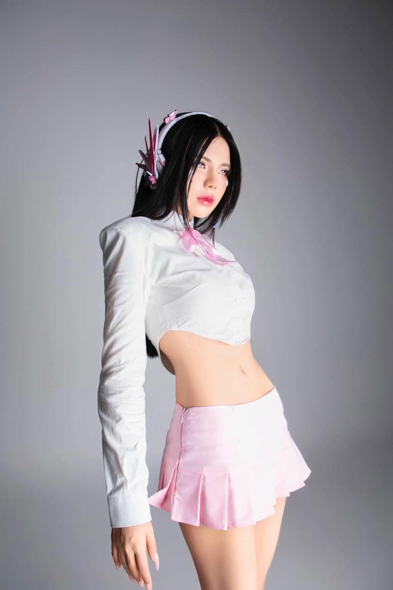 ảnh mai dora sexy thần thái mê hoặc