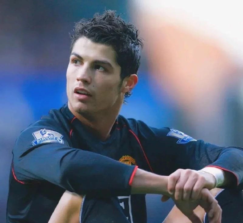 ảnh ronaldo ngầu chất như huyền thoại