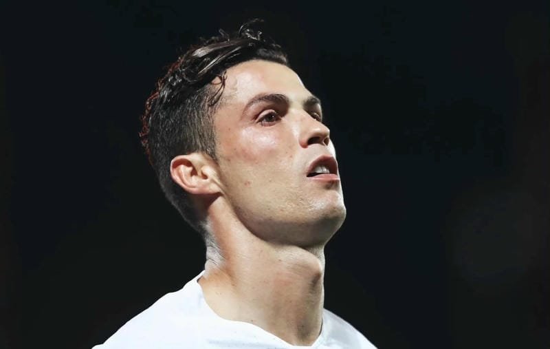 ảnh ronaldo thi đấu cực sung