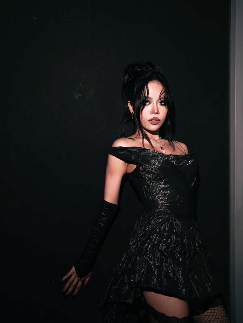 ảnh tlinh sexy thần thái mê hoặc
