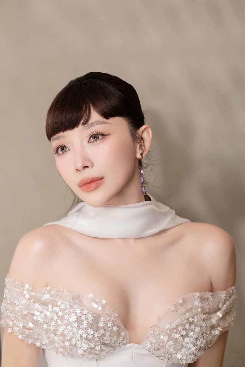ảnh tóc tiên sexy sang trọng đầy cuốn hút