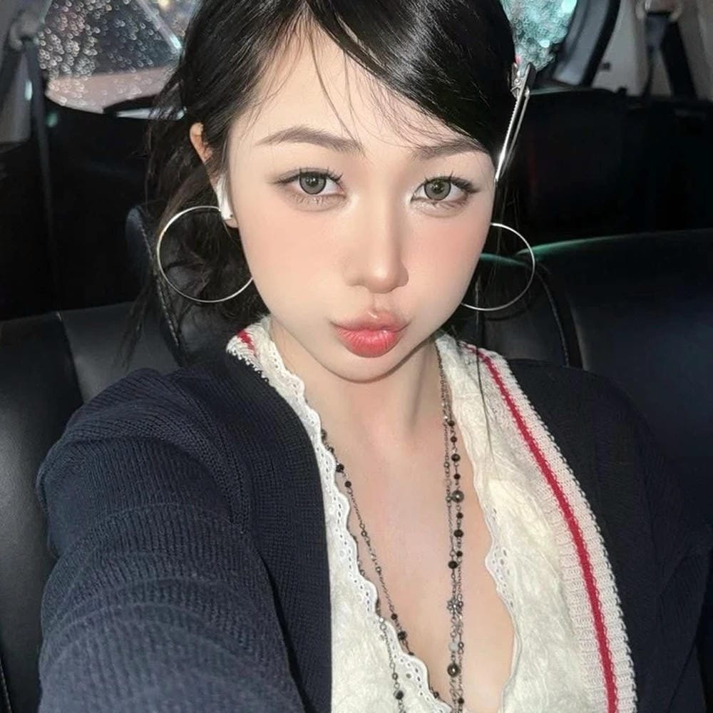 ảnh trần hà linh sexy đầy cuốn hút