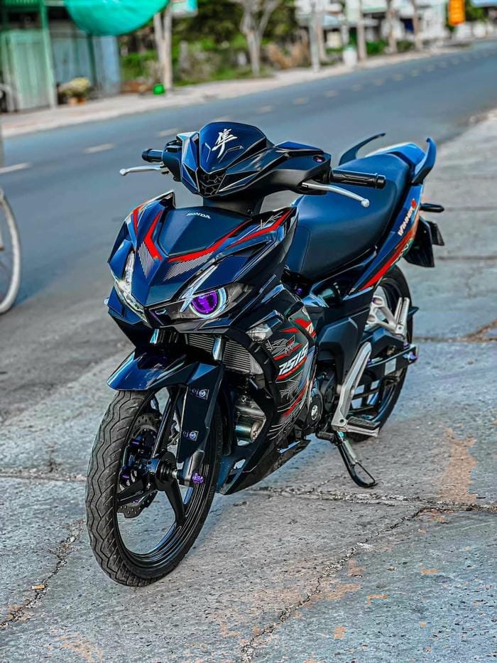 ảnh xe độ cực ngầu dưới ánh đèn