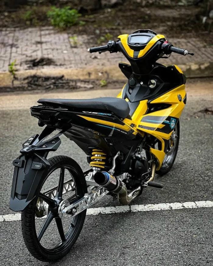 ảnh xe độ thể thao đầy cuốn hút