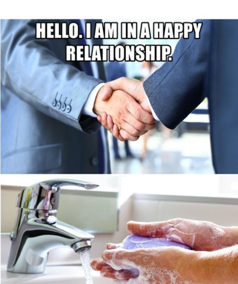 meme bắt tay vui nhộn khiến ai cũng thích
