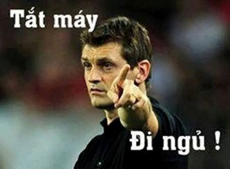 meme chỉ tay nhìn phát cười ngay