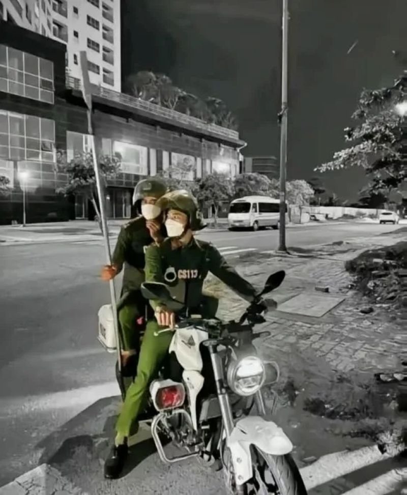 meme công an hài hước cực kỳ viral