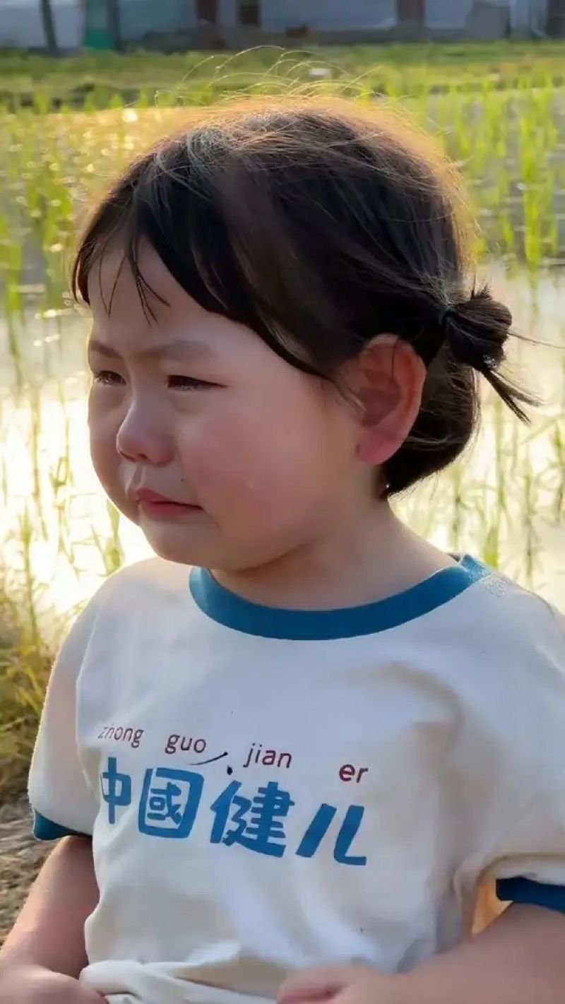 meme em bé hài hước cực kỳ