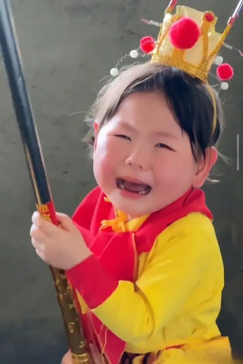 meme em bé khiến dân mạng thích thú