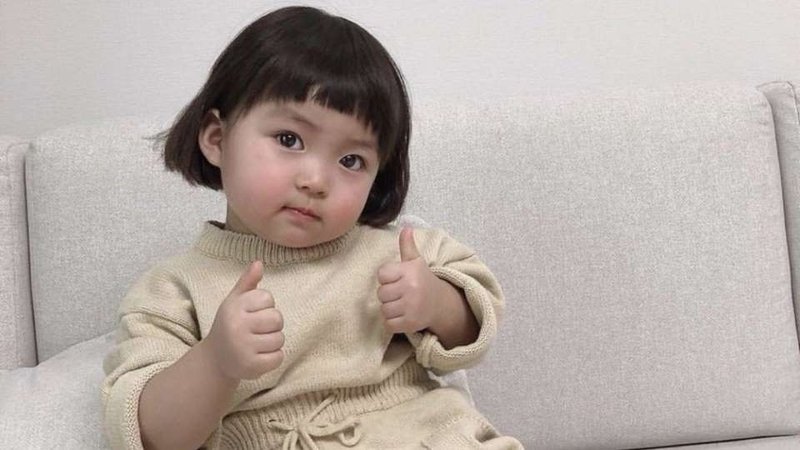 meme em bé với biểu cảm cực chất